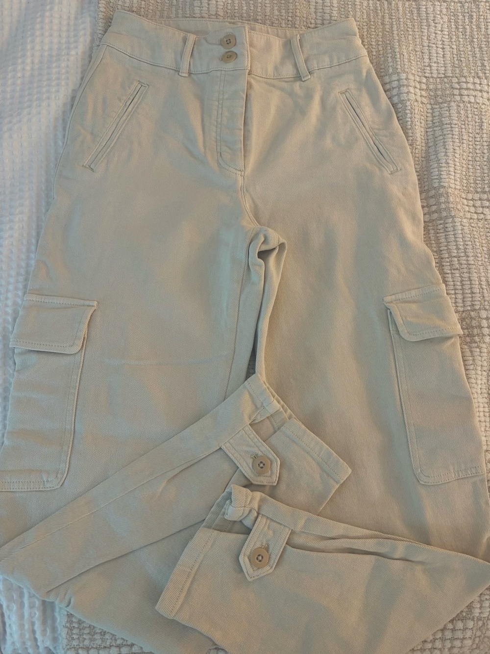 Aritzia Wilfred Free Modern Cargo Pant – Birch Cream – Size 2 (Like New)
